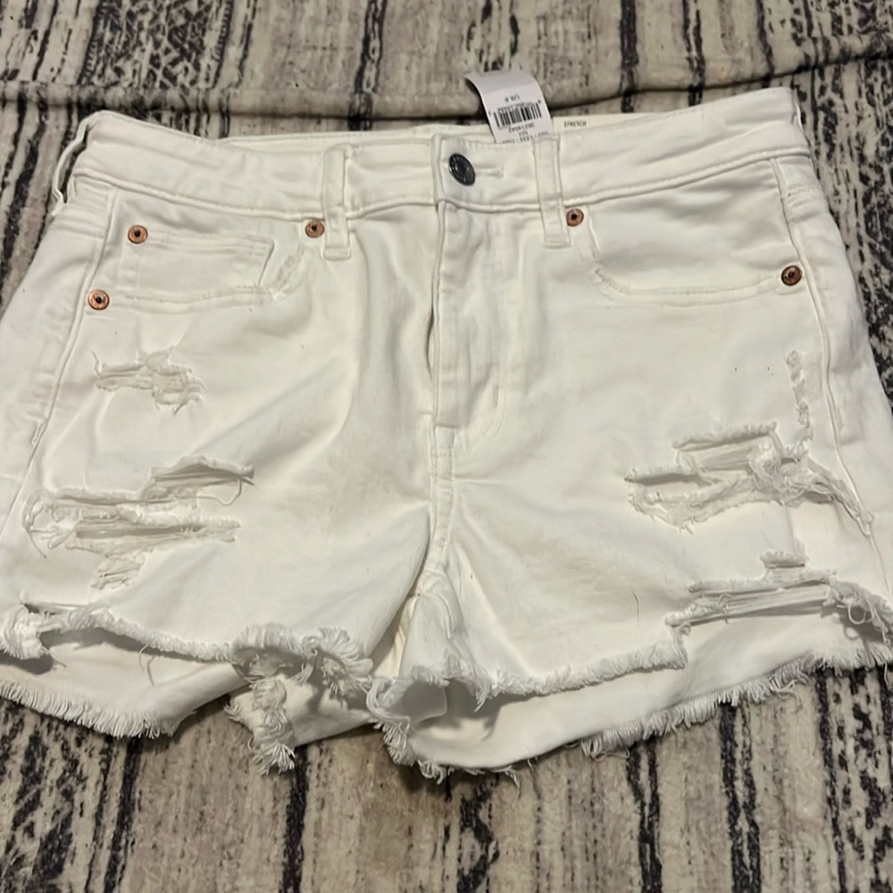 American Eagle white shorts